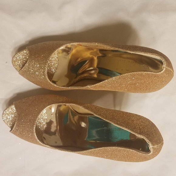 Gold Glitter Platform Stilettos - Picture 4 of 7